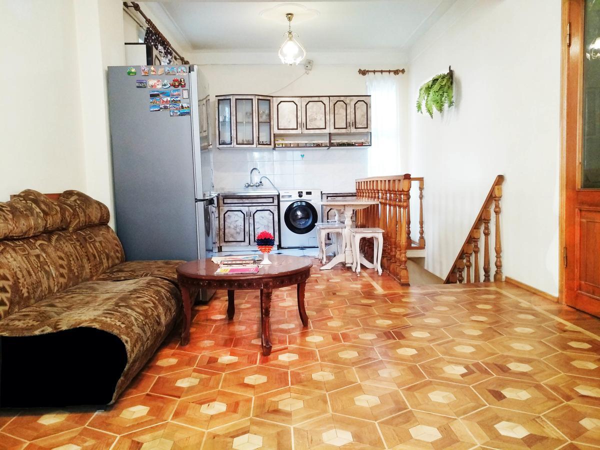 Hostel Sakharov & Tours Erivan Exterior foto