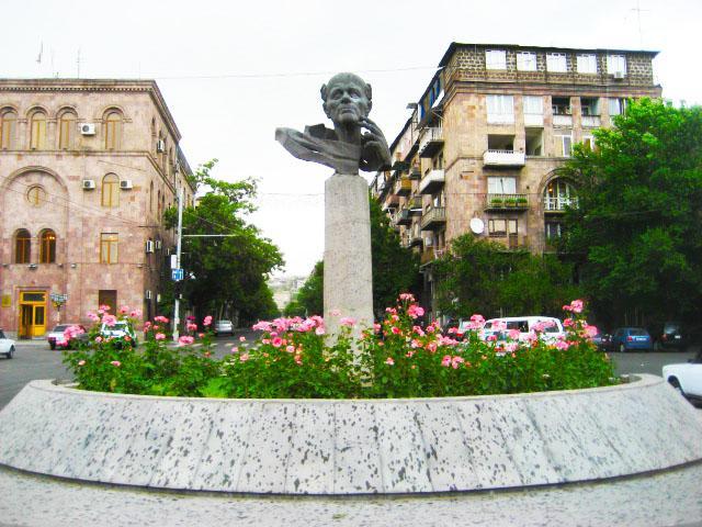 Hostel Sakharov & Tours Erivan Exterior foto